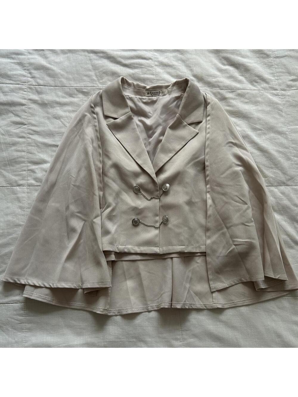 Axes Femme Cream White Cropped Blazer Cape Sleeves Chain Buttons Size M Japan